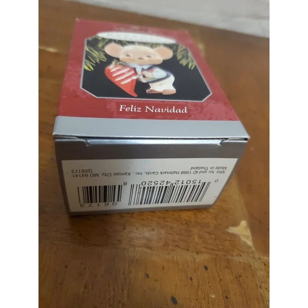 FELIZ NAVIDAD Christmas ornament Hallmark Mouse w/ Red Hot Chili Pepper 1998 NIB
